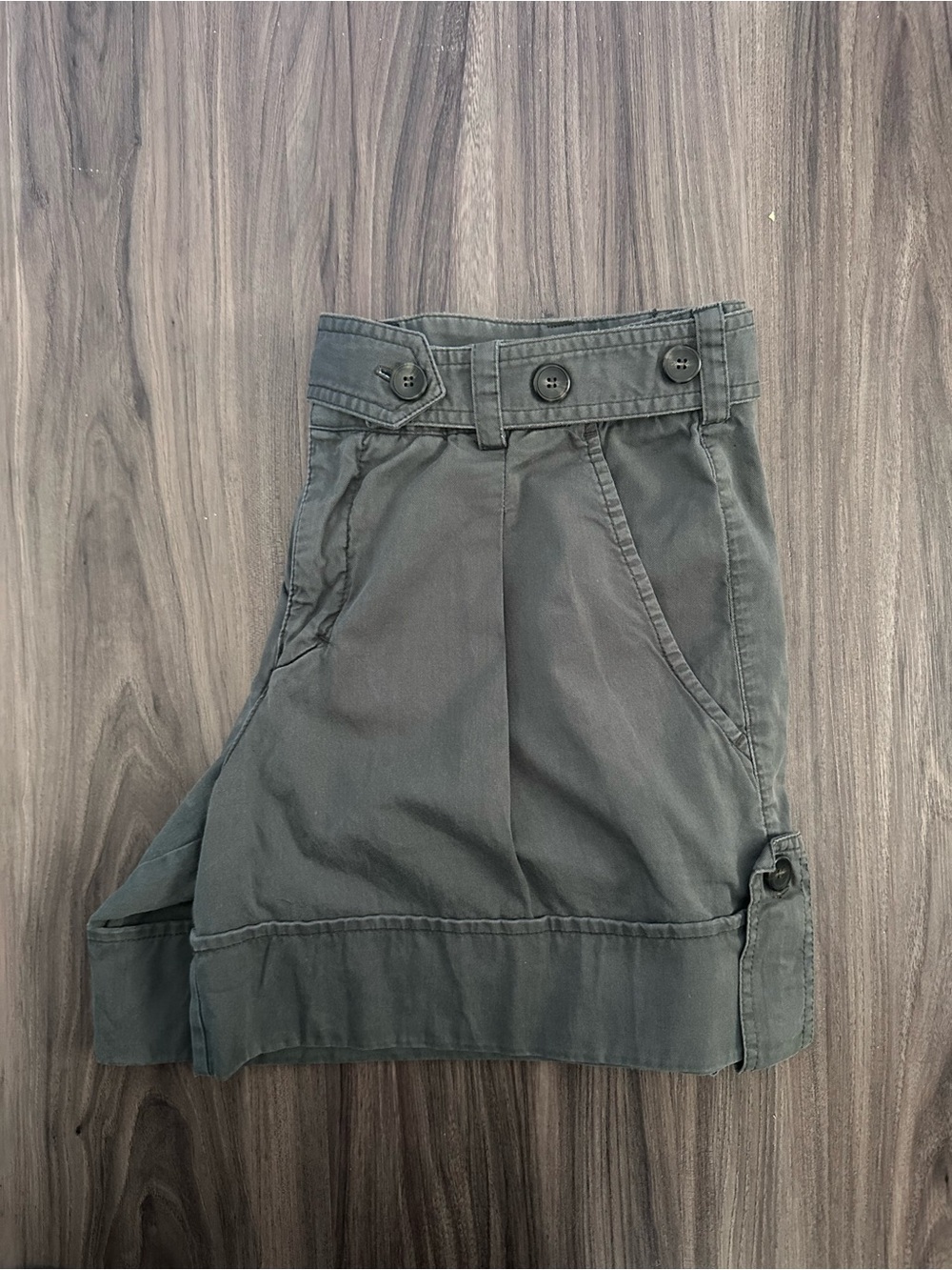 Vince High-Waist Utility Shorts in Olive Green